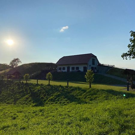 Willa Wooden Hut At Tourist Farm Artisek Store Zewnętrze zdjęcie
